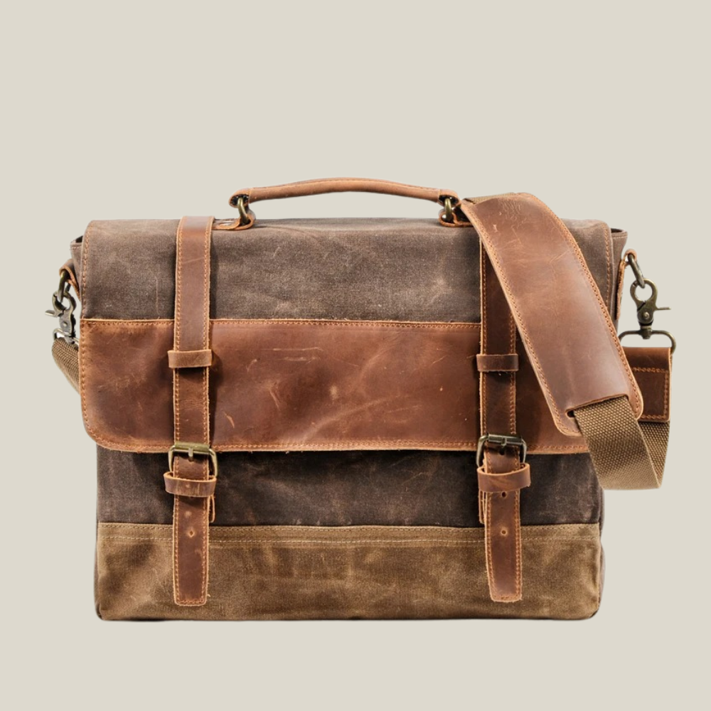 Oakern Voyager Messenger – Waxed Canvas & Leather Laptop Bag